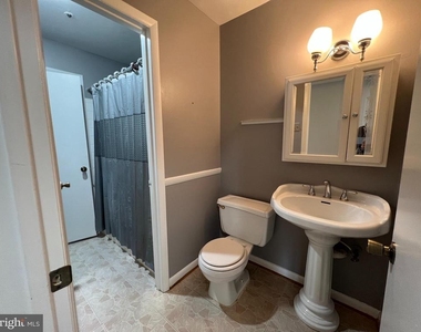 8720 Grasmere Court - Photo Thumbnail 9