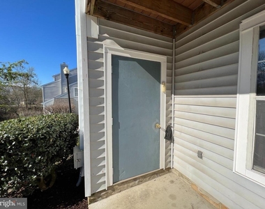 8720 Grasmere Court - Photo Thumbnail 5