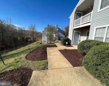 8720 Grasmere Court - Photo Thumbnail 4