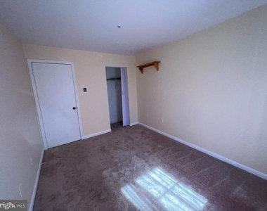 8720 Grasmere Court - Photo Thumbnail 16