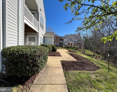 8720 Grasmere Court - Photo Thumbnail 3