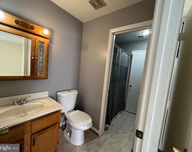 8720 Grasmere Court - Photo Thumbnail 10