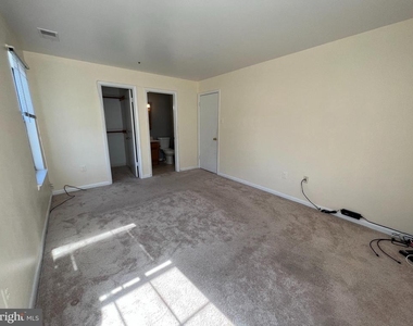 8720 Grasmere Court - Photo Thumbnail 13