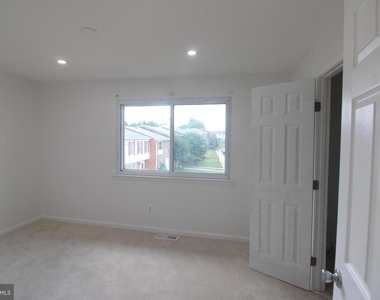 14417 Astrodome Drive - Photo Thumbnail 8