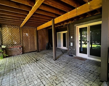 7824 Whiterim Terrace - Photo Thumbnail 16