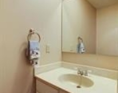 5042 Bradley Boulevard - Photo Thumbnail 18