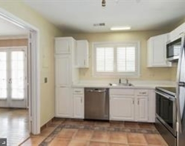 5042 Bradley Boulevard - Photo Thumbnail 10