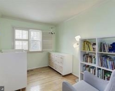 5042 Bradley Boulevard - Photo Thumbnail 16