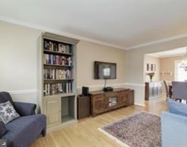 5042 Bradley Boulevard - Photo Thumbnail 4