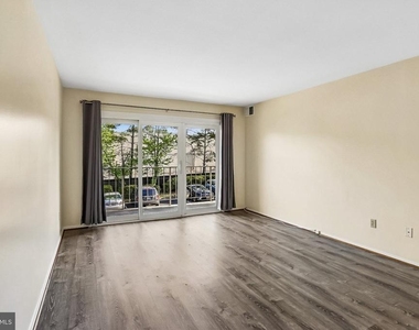 11925 Parklawn Drive - Photo Thumbnail 12