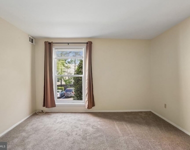 11925 Parklawn Drive - Photo Thumbnail 29