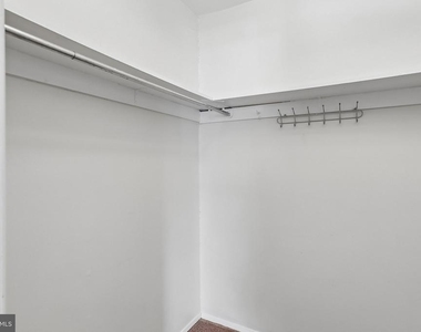 11925 Parklawn Drive - Photo Thumbnail 33