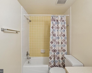 11925 Parklawn Drive - Photo Thumbnail 6