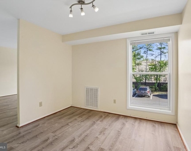 11925 Parklawn Drive - Photo Thumbnail 18