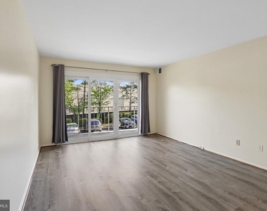 11925 Parklawn Drive - Photo Thumbnail 3