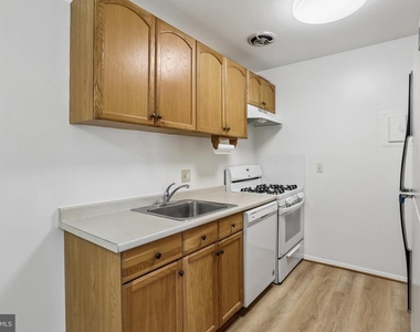 11925 Parklawn Drive - Photo Thumbnail 21