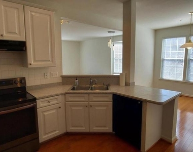 7112 Silverleaf Oak Road - Photo Thumbnail 12