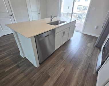 519 Swift Heron Ave - Photo Thumbnail 13