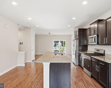 1806 Kellington Court - Photo Thumbnail 11
