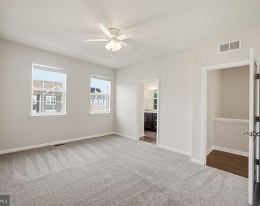 1806 Kellington Court - Photo Thumbnail 16