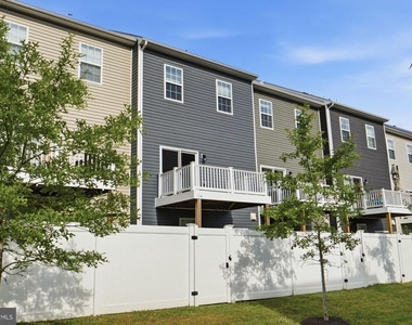 1806 Kellington Court - Photo Thumbnail 29
