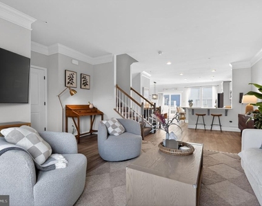 322 Bright Light Court - Photo Thumbnail 12