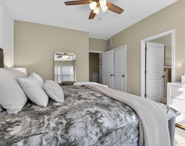 322 Bright Light Court - Photo Thumbnail 25