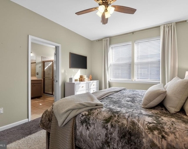 322 Bright Light Court - Photo Thumbnail 26