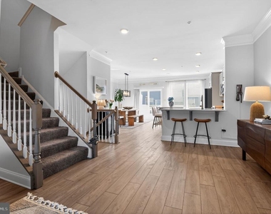 322 Bright Light Court - Photo Thumbnail 23
