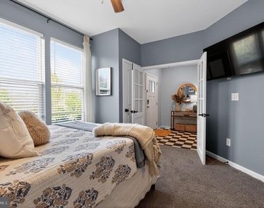 322 Bright Light Court - Photo Thumbnail 3