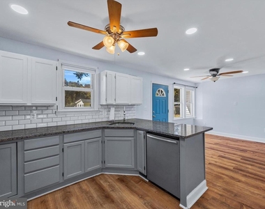 7707 Warsaw Avenue - Photo Thumbnail 10
