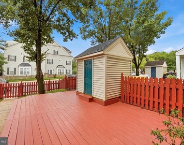 832 Estuary Drive - Photo Thumbnail 17