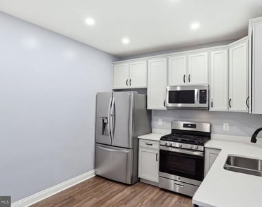 832 Estuary Drive - Photo Thumbnail 5