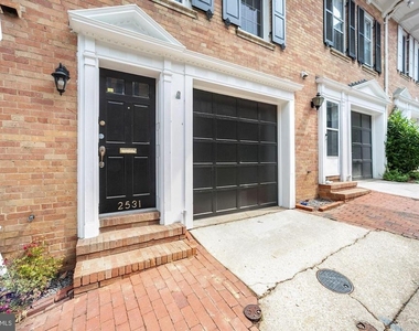 2531 Queen Annes Lane Nw - Photo Thumbnail 1