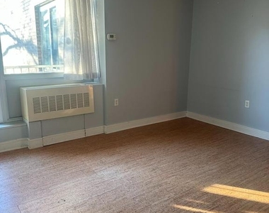 800 4th Street Sw - Photo Thumbnail 3