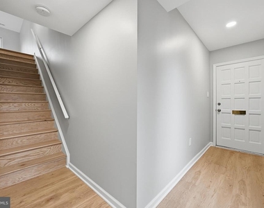 3248 Jones Court Nw - Photo Thumbnail 2