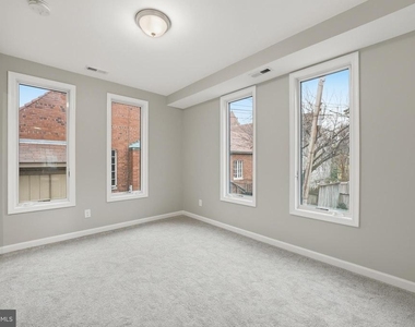 3248 Jones Court Nw - Photo Thumbnail 4