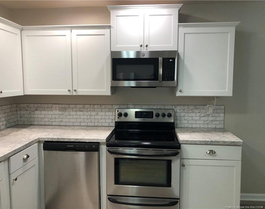 6341 Rockford Drive - Photo Thumbnail 5