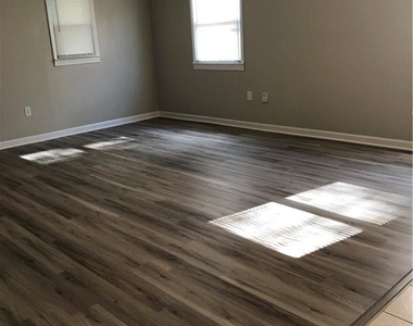 6341 Rockford Drive - Photo Thumbnail 10