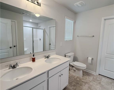 127 Arlington Drive - Photo Thumbnail 11