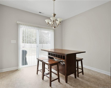 820 Leah Street - Photo Thumbnail 4