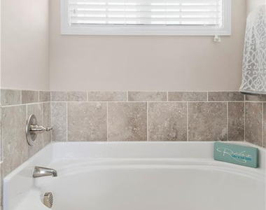 820 Leah Street - Photo Thumbnail 18