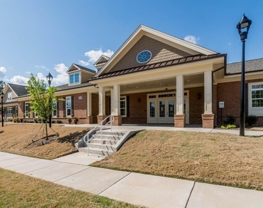 1038 Manorhaven Drive - Photo Thumbnail 14