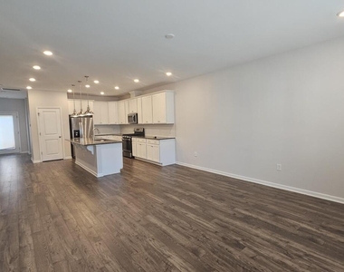 1038 Manorhaven Drive - Photo Thumbnail 16