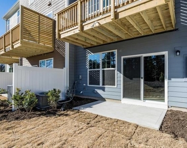 1038 Manorhaven Drive - Photo Thumbnail 34