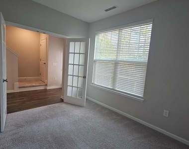 1038 Manorhaven Drive - Photo Thumbnail 30
