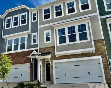 1038 Manorhaven Drive - Photo Thumbnail 19