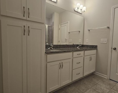 1038 Manorhaven Drive - Photo Thumbnail 27