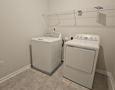 1038 Manorhaven Drive - Photo Thumbnail 24