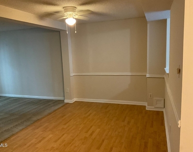 101 Luxon Place - Photo Thumbnail 2